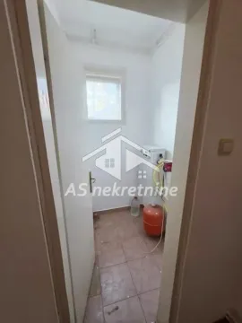 Izdavanje, četvorosoban stan, 104m², Savski Venac, Beograd - image 19
