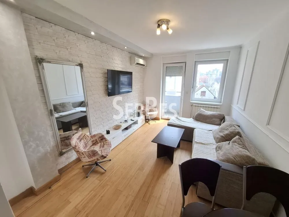 Izdavanje, dvosoban stan, 42m², Grbavica, Novi Sad Sve Podlokacije