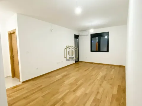 Rent, one bedroom apartment, 45m², City Kvart, Podgorica - image 1
