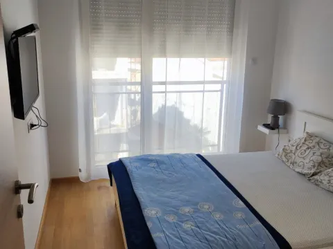 Rent, one bedroom apartment, 37m², Budva, Crna Gora - image 11