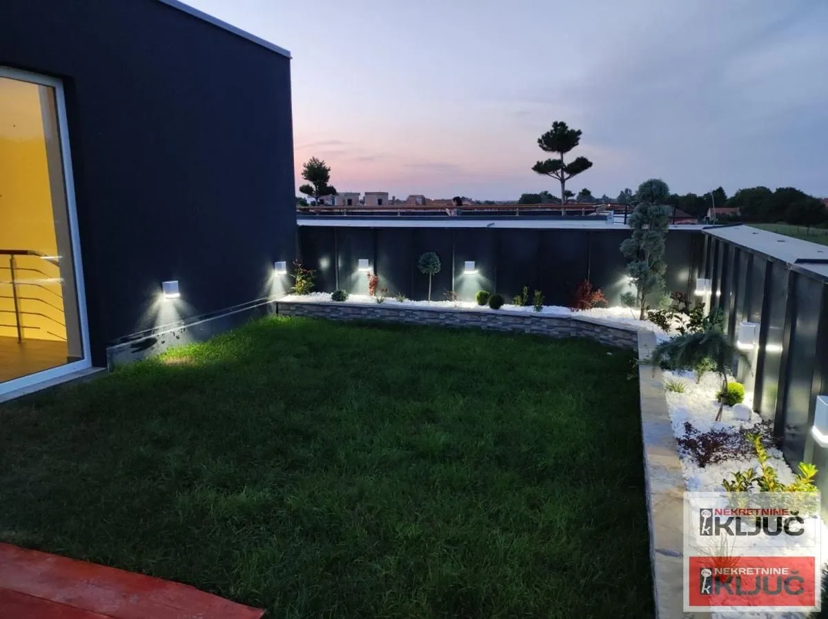 Prodaja, četvorosoban stan, 148m², Klisa, Novi Sad Sve Podlokacije