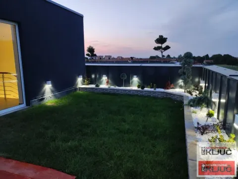 Sale, four bedroom apartment, 146m², Klisa, Novi Sad Sve Podlokacije - image 13