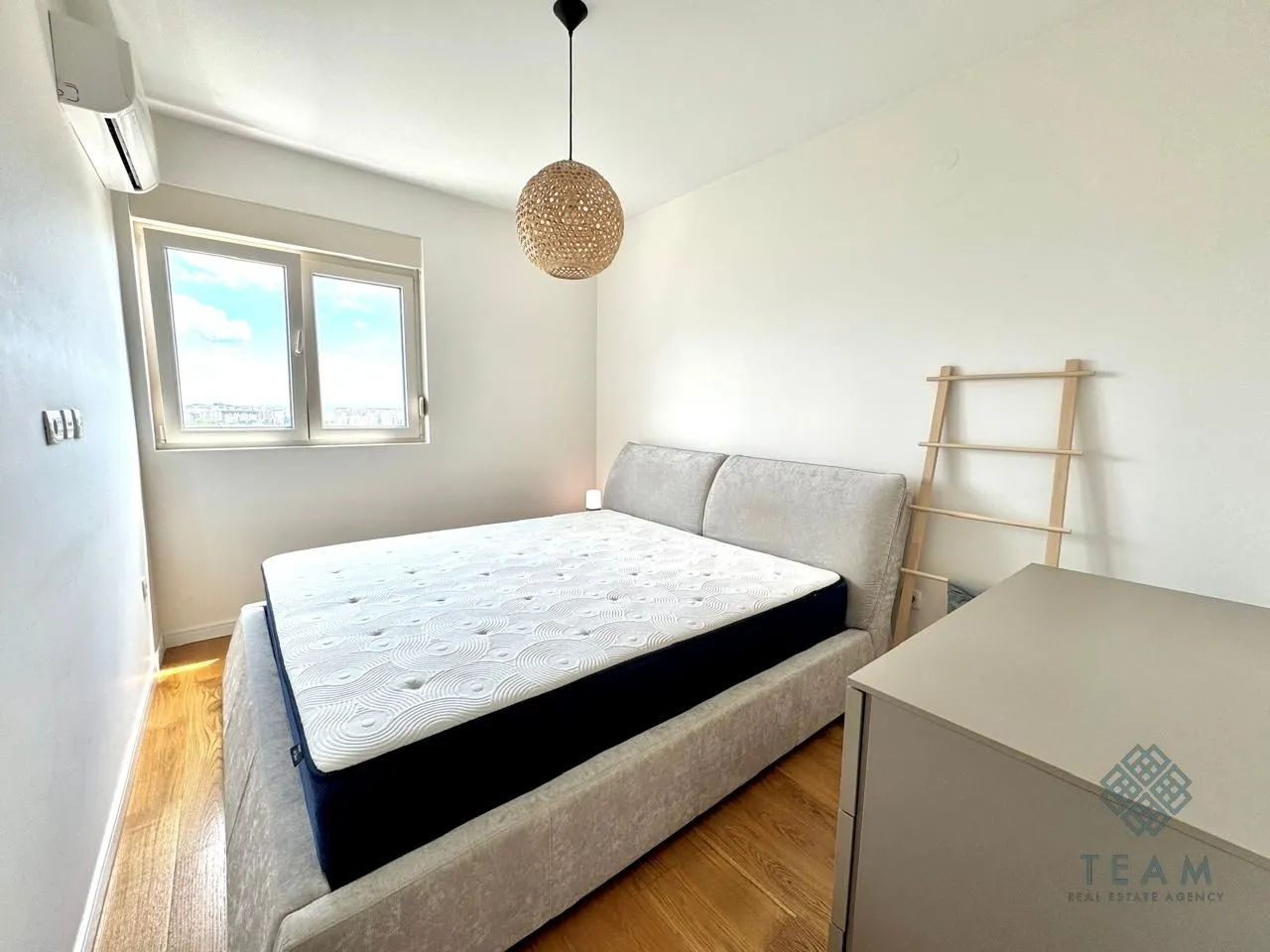 Prodaja, dvosoban stan, 70m², Central Point, Podgorica
