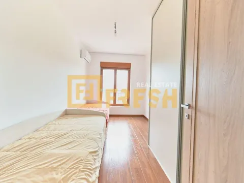 Rent, two bedroom apartment, 70m², Master Kvart, Podgorica - image 11