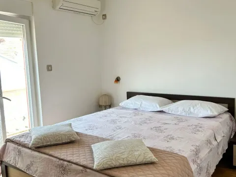 Rent, two bedroom apartment, 120m², Seljanovo, Tivat - image 8