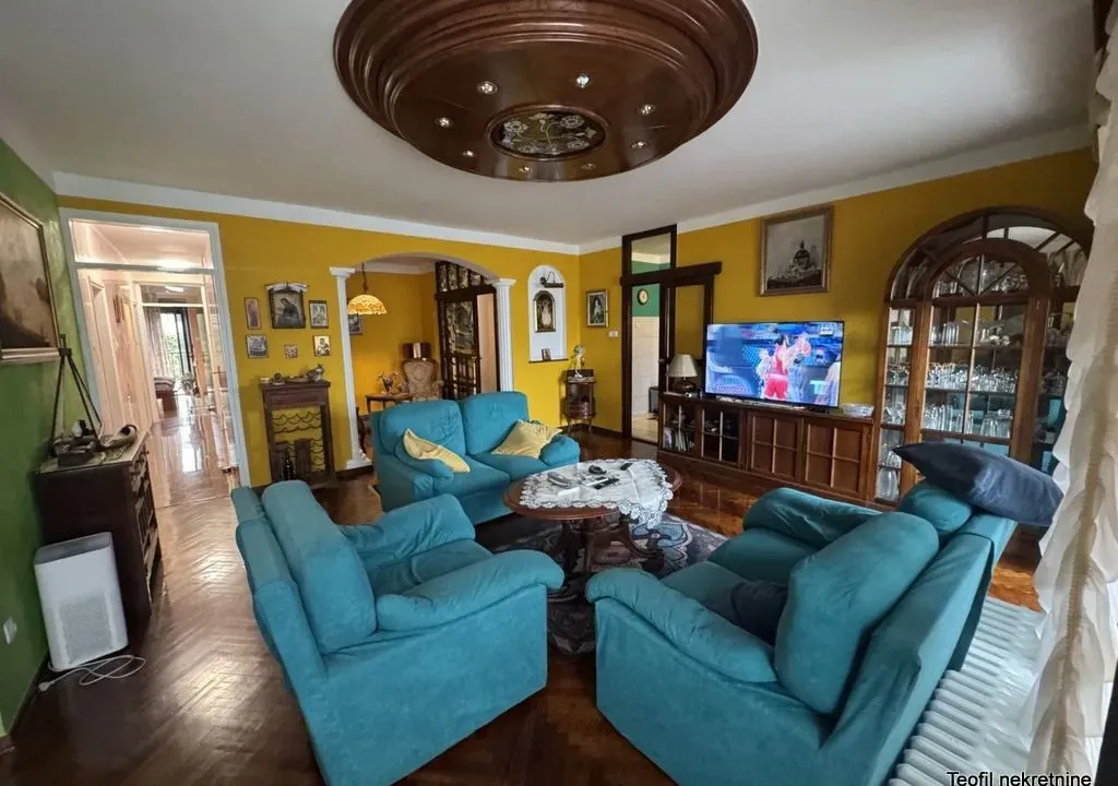 Prodaja, četvorosoban stan, 126m², Savski Venac, Beograd