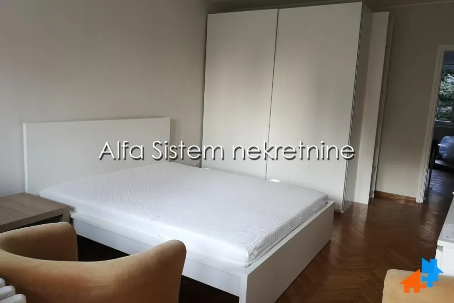 Rent, two bedroom apartment, 60m², Stari Grad, Beograd