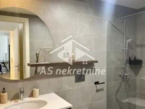Izdavanje, trosoban stan, 86m², Savski Venac, Beograd - image 11