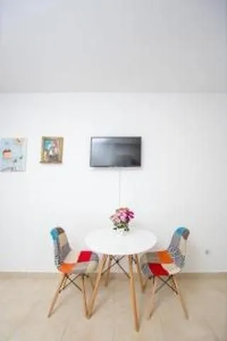 Izdavanje, poslovni prostor, 21m², Rozino, Budva