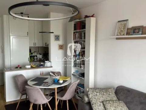 Prodaja, trosoban stan, 68m², Uciteljsko Naselje, Zvezdara Sve Podlokacije - image 2