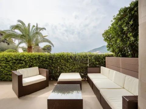 Sale, one bedroom apartment, 94m², Dukley Gardens, Budva - image 2