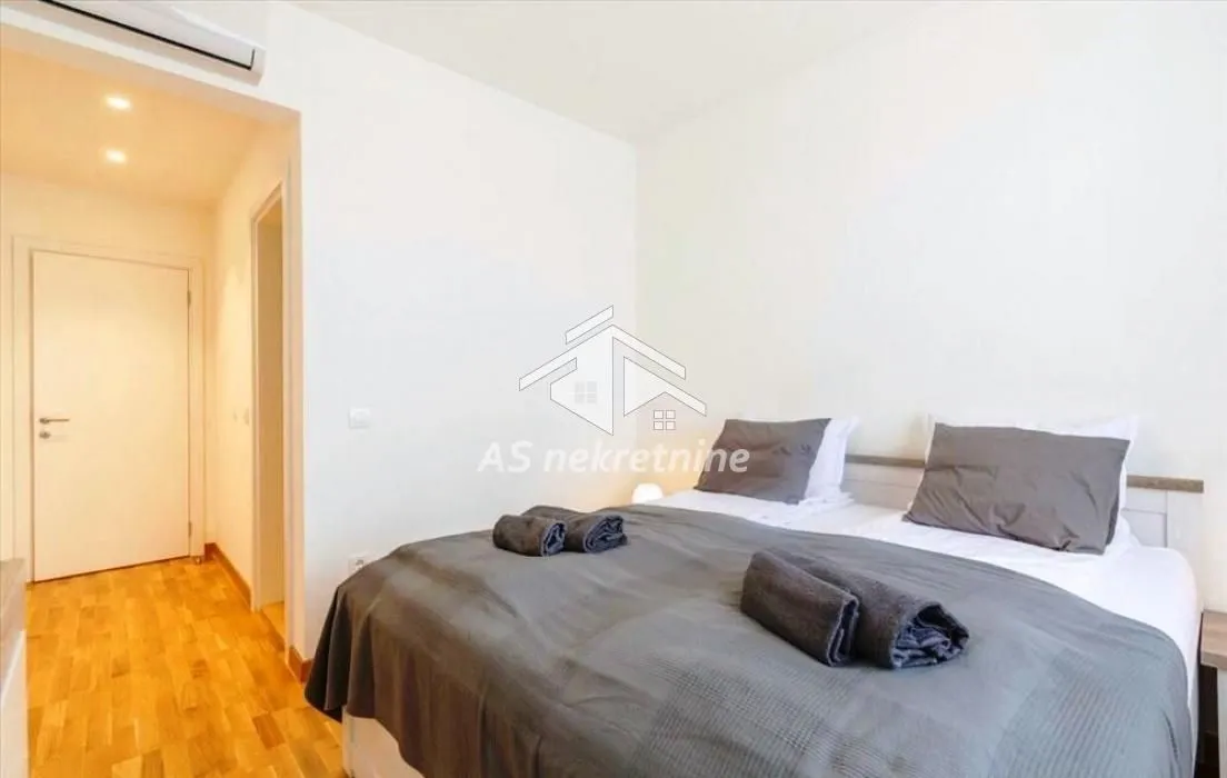 Rent, three bedroom apartment, 86m², Savski Venac, Beograd