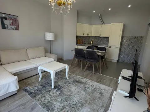 Prodaja, jednosoban stan, 56m², Bečići, Budva - image 1