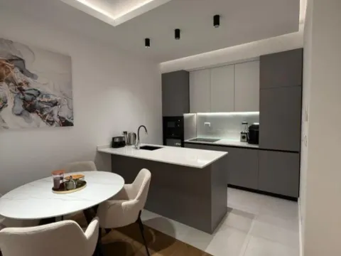Prodaja, jednosoban stan, 65m², Centar, Bar - image 2