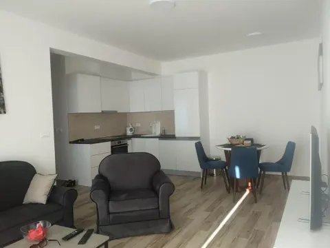 Sale, one bedroom apartment, 51m², Bečići, Budva - image 11