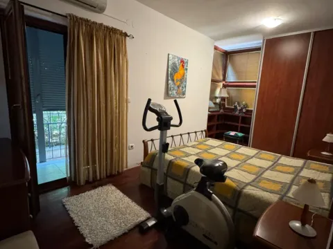 Rent, three bedroom apartment, 100m², Gorica C, Podgorica - image 6