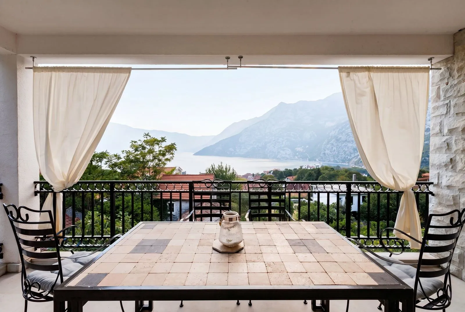 Prodaja, trosoban stan, 82m², Risan, Kotor