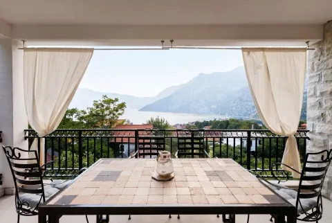 Prodaja, trosoban stan, 82m², Risan, Kotor - image 7