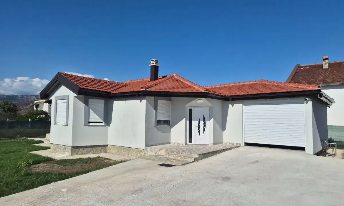 Rent, house, 170m², Zagorič, Podgorica