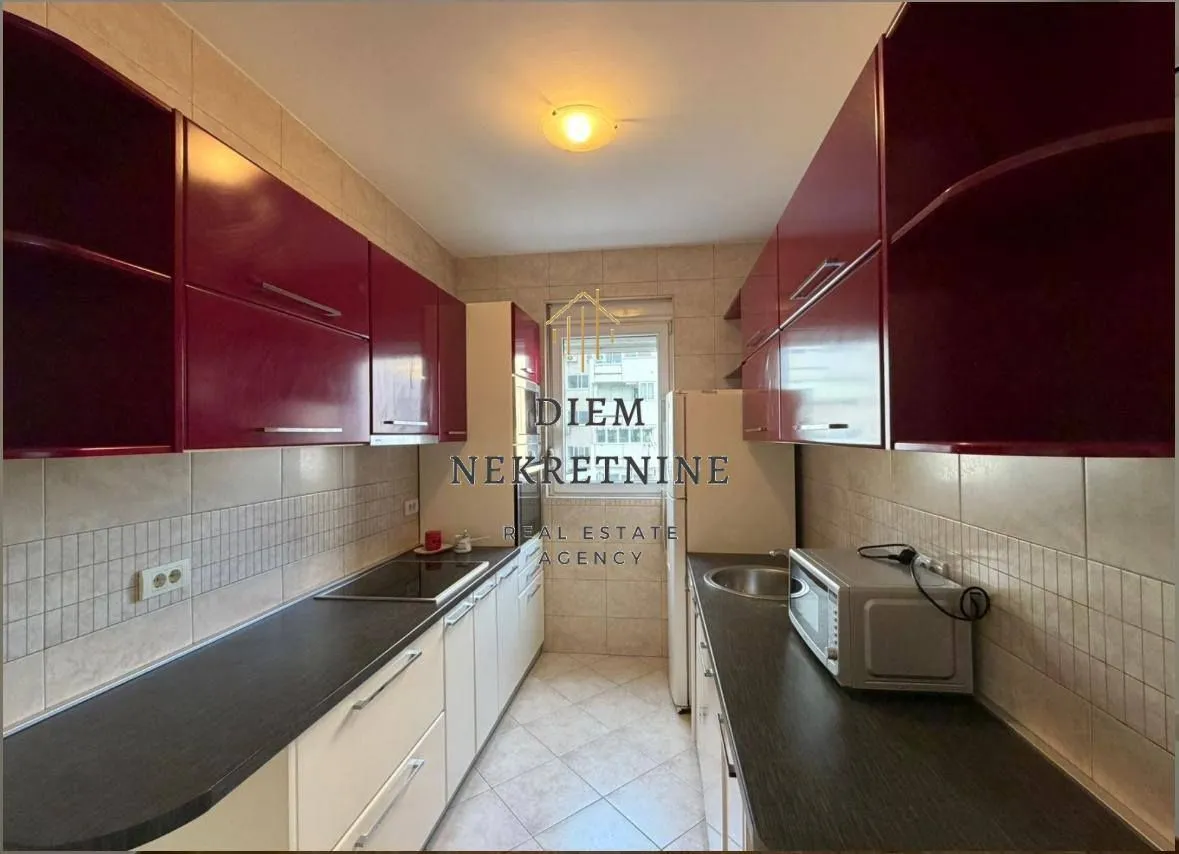 Rent, one bedroom apartment, 52m², Centar, Bar