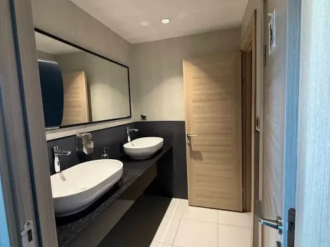 Rent, office space, 740m², Zeta, Podgorica - image 19