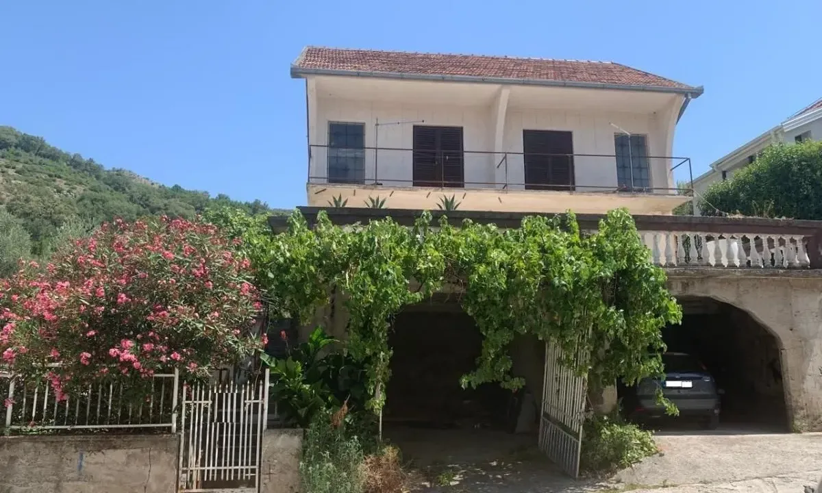 Sale, house, 136m², Tivat, Crna Gora