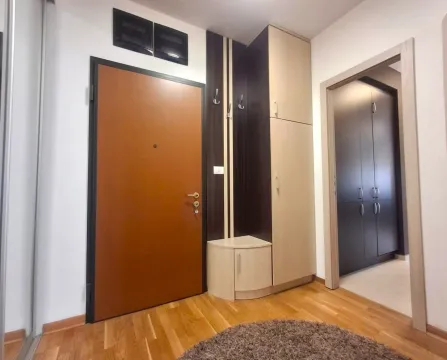 Rent, three bedroom apartment, 120m², City Kvart, Podgorica - image 7