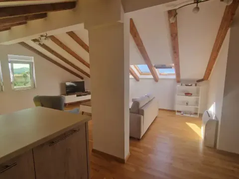 Izdavanje, stan, 88m², Tivat, Crna Gora - image 3