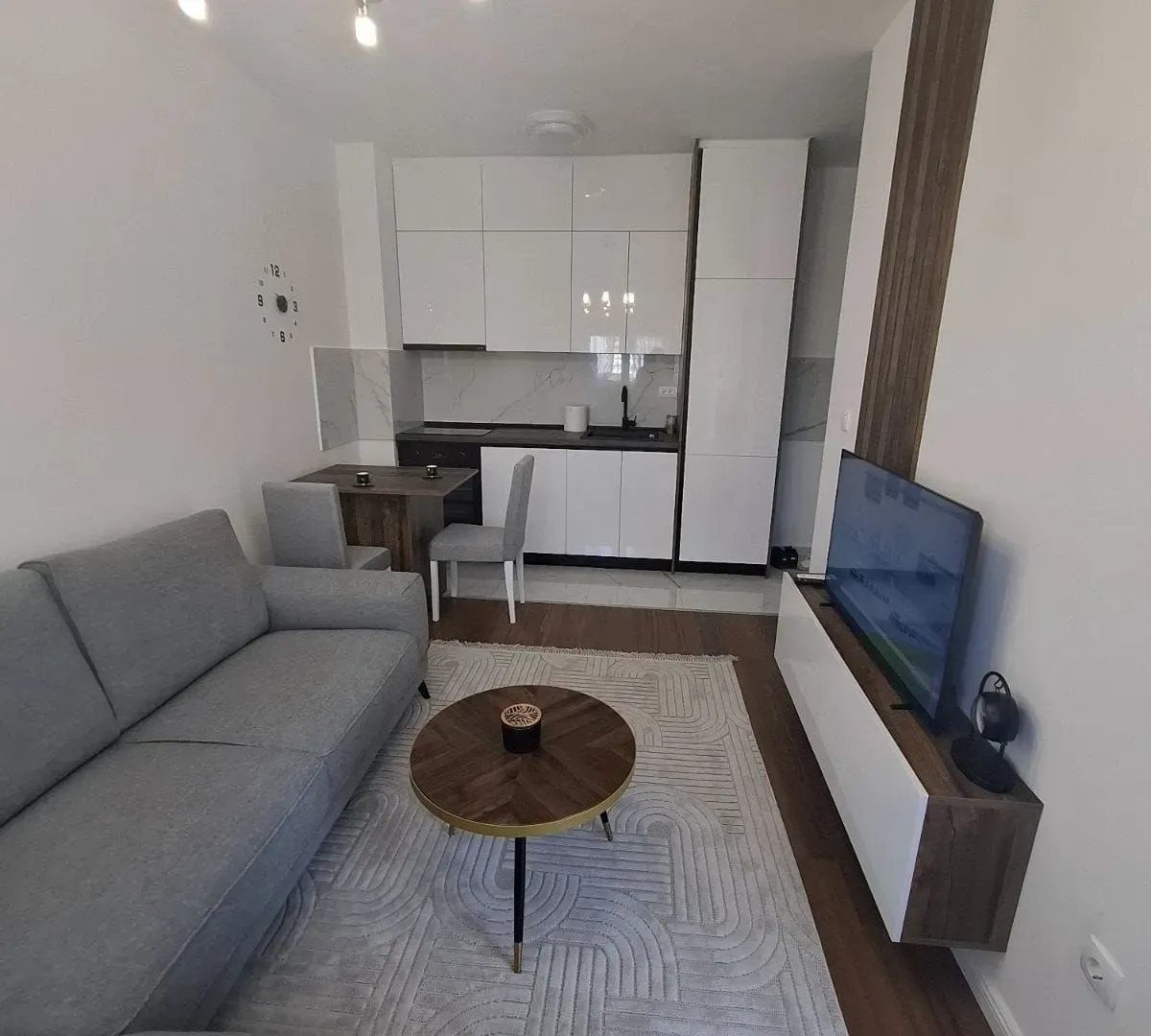 Izdavanje, jednosoban stan, 40m², Zabjelo, Podgorica