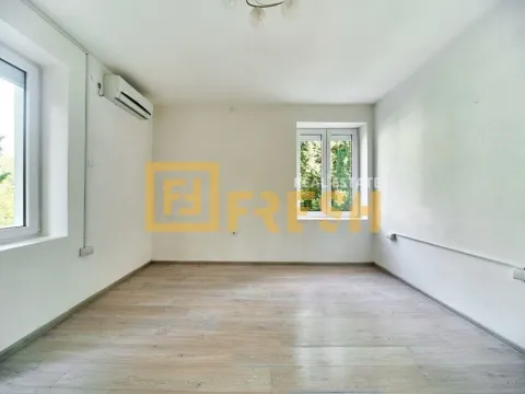 Izdavanje, trosoban stan, 85m², Gorica C, Podgorica - image 16
