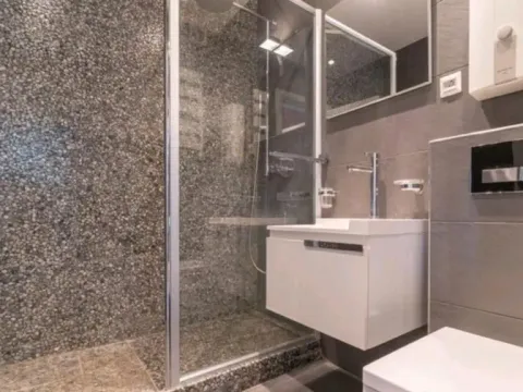 Sale, three bedroom apartment, 140m², Podgorica, Crna Gora - image 12