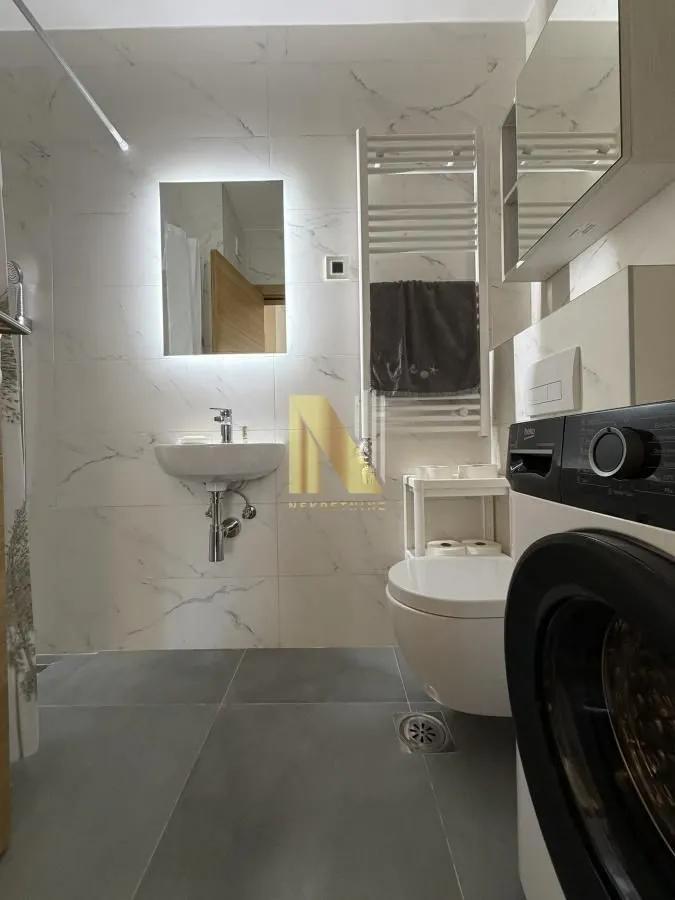 Izdavanje, jednosoban stan, 40m², Bulevar Evrope, Novi Sad Sve Podlokacije