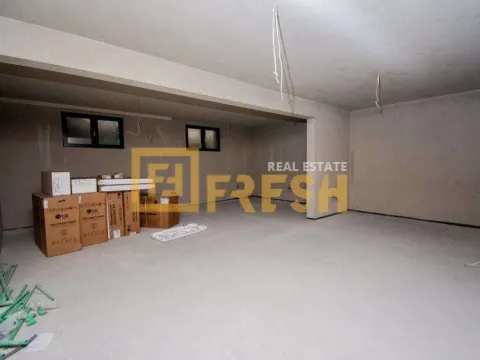 Izdavanje, poslovni prostor, 220m², Stari Aerodrom, Podgorica - image 5