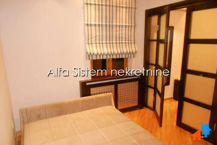 Izdavanje, dvosoban stan, 45m², Kalenić Pijaca, Vračar Sve Podlokacije