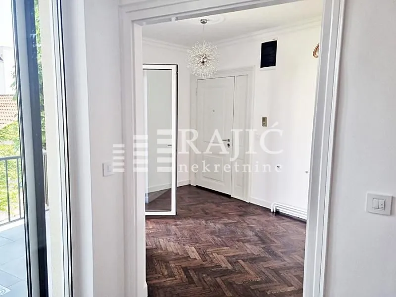 Rent, three bedroom apartment, 112m², Kalenić Pijaca, Vračar Sve Podlokacije