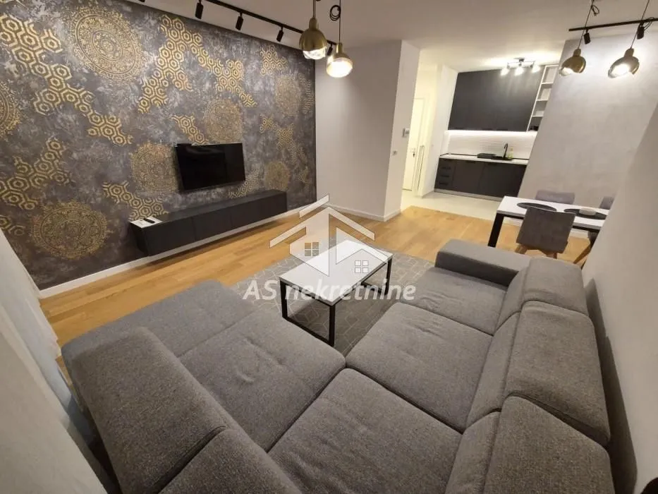 Izdavanje, trosoban stan, 95m², Trošarina, Voždovac Sve Podlokacije