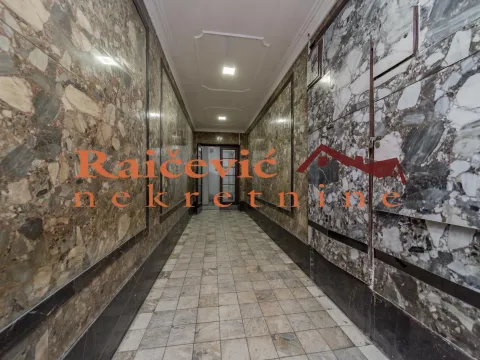 Izdavanje, dvosoban stan, 60m², Centar, Stara Pazova - image 17