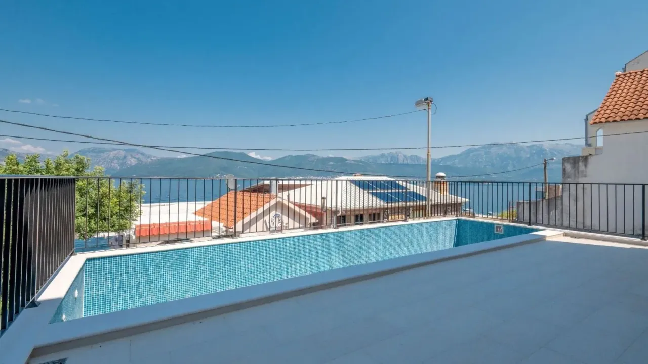 Sale, house, 200m², Krašići, Tivat