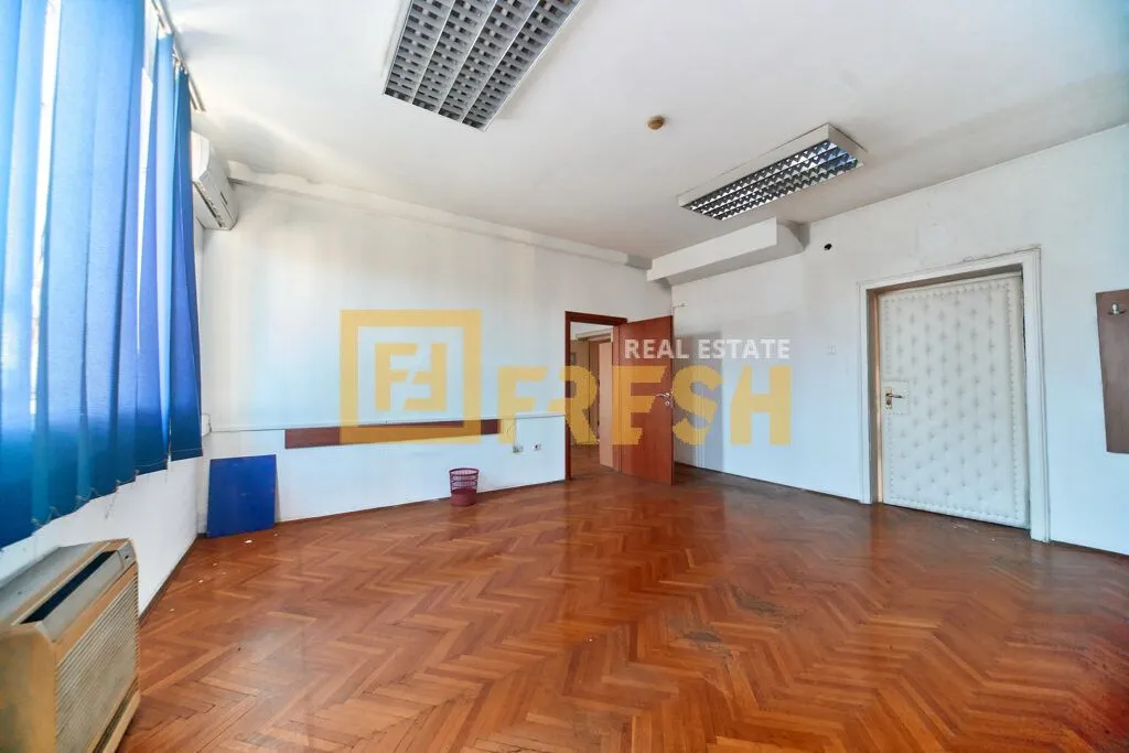 Rent, office space, 345m², Centar, Podgorica