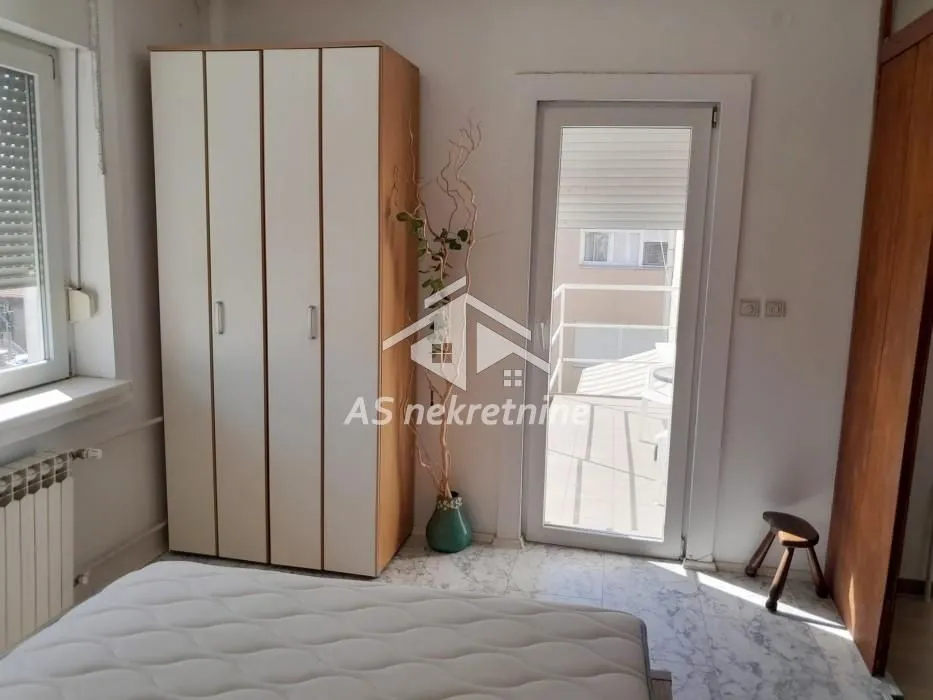 Rent, three bedroom apartment, 80m², Čukarica, Beograd