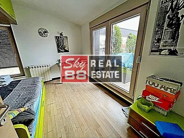 Sale, four bedroom apartment, 130m², Vračar Hram, Vračar Sve Podlokacije