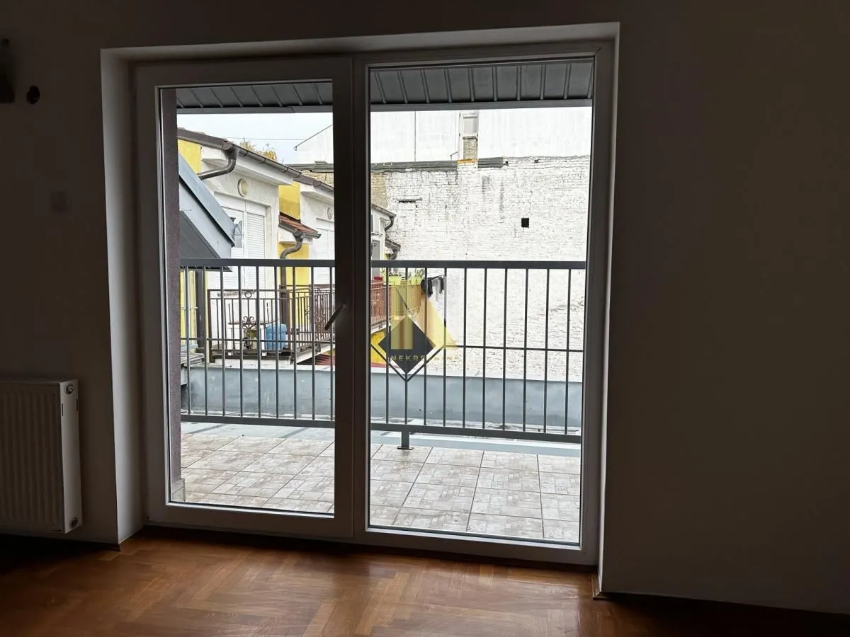 Rent, office space, 67m², Socijalno, Novi Sad Sve Podlokacije