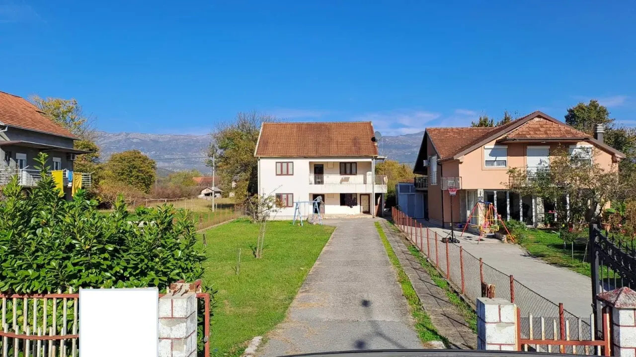 Prodaja, kuća, 200m², Danilovgrad, Crna Gora