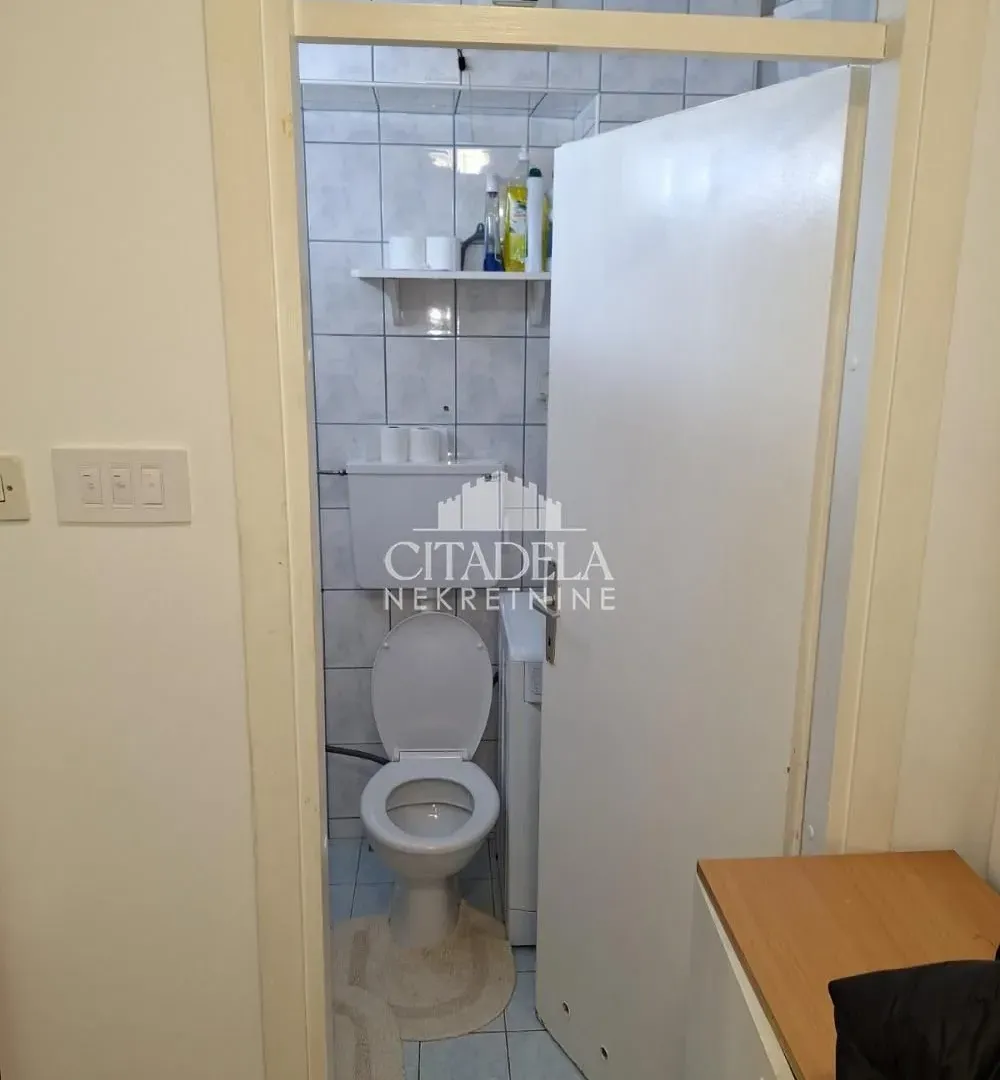 Izdavanje, dvosoban stan, 48m², Čukarica, Beograd