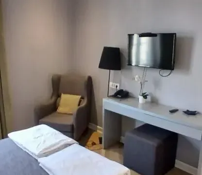 Sale, three bedroom apartment, 73m², Stari Grad, Beograd - image 8