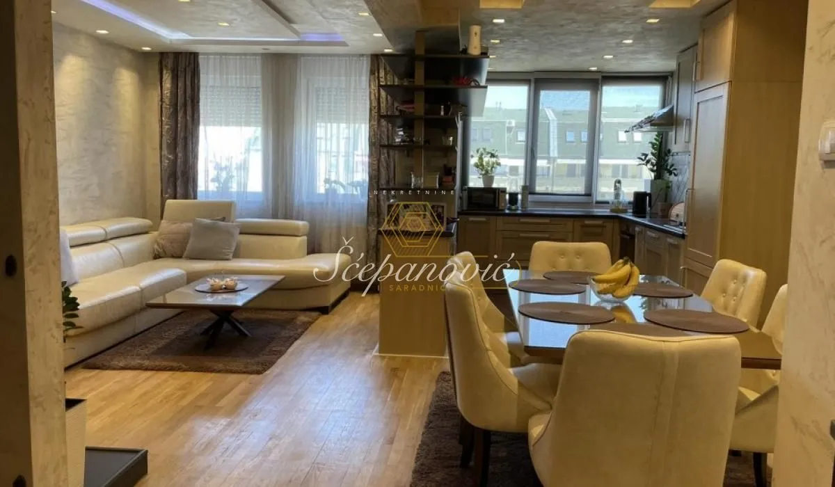 Prodaja, četvorosoban stan, 105m², Bulevar Evrope, Novi Sad Sve Podlokacije