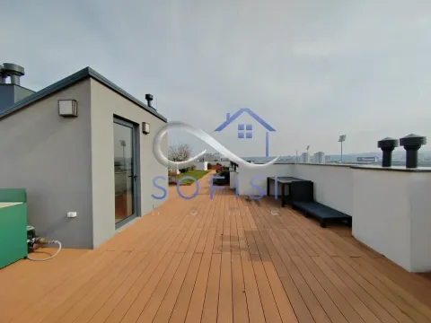 Izdavanje, četvorosoban stan, 147m², Centar, Novi Sad - image 19