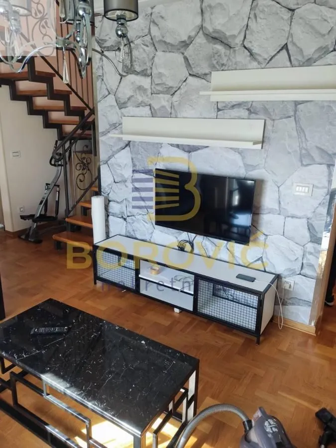 Rent, four bedroom apartment, 105m², Lekino Brdo, Voždovac Sve Podlokacije