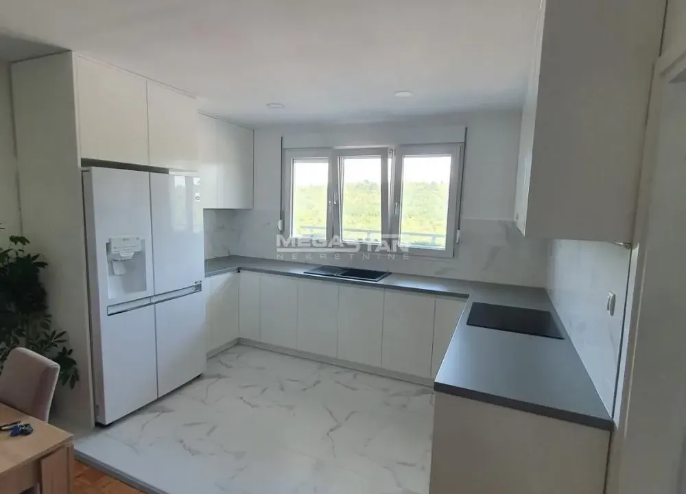Sale, four bedroom apartment, 93m², Kanarevo Brdo, Beograd