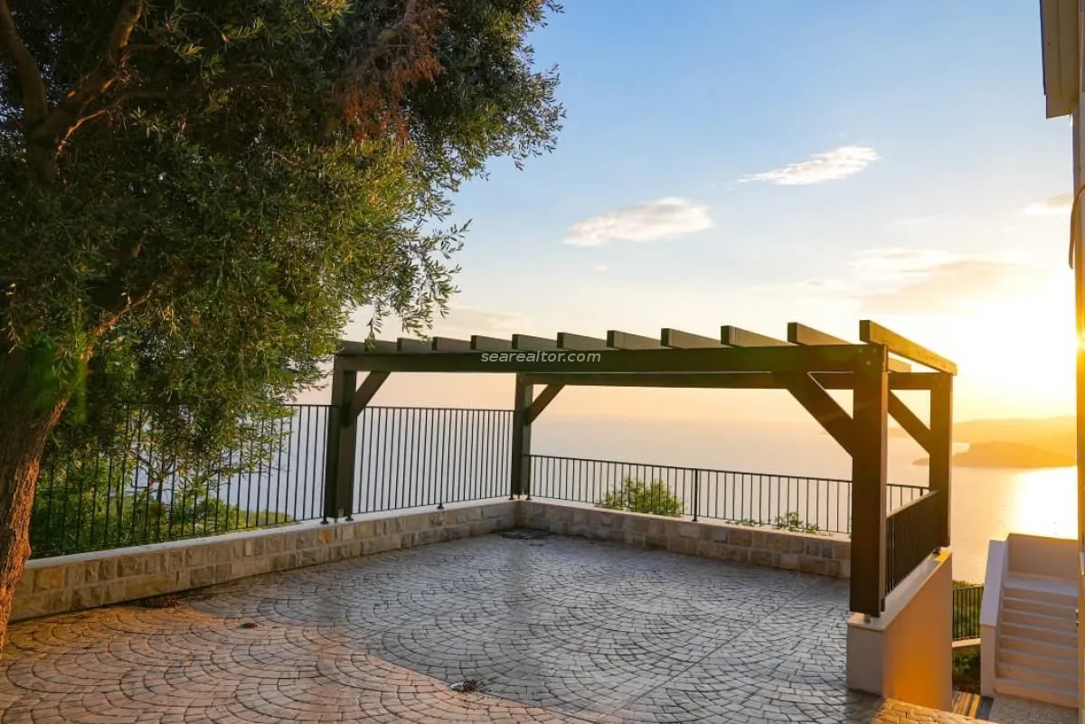 Sale, house, 420m², Blizikuće, Budva